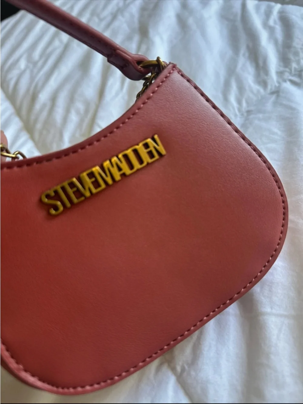 Steve Madden Rose Red Mini Bag with Gold Chain - Picture 2 of 7
